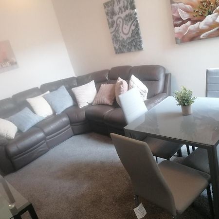 Rossy Home Of Relaxations Stoke-on-Trent Экстерьер фото