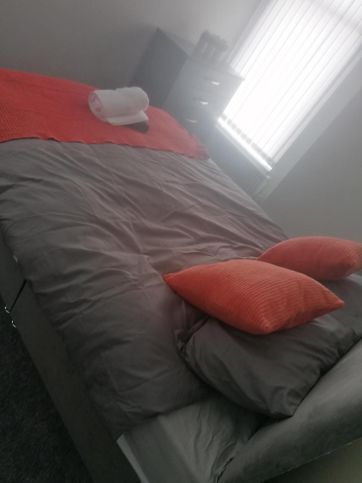 Rossy Home Of Relaxations Stoke-on-Trent Экстерьер фото