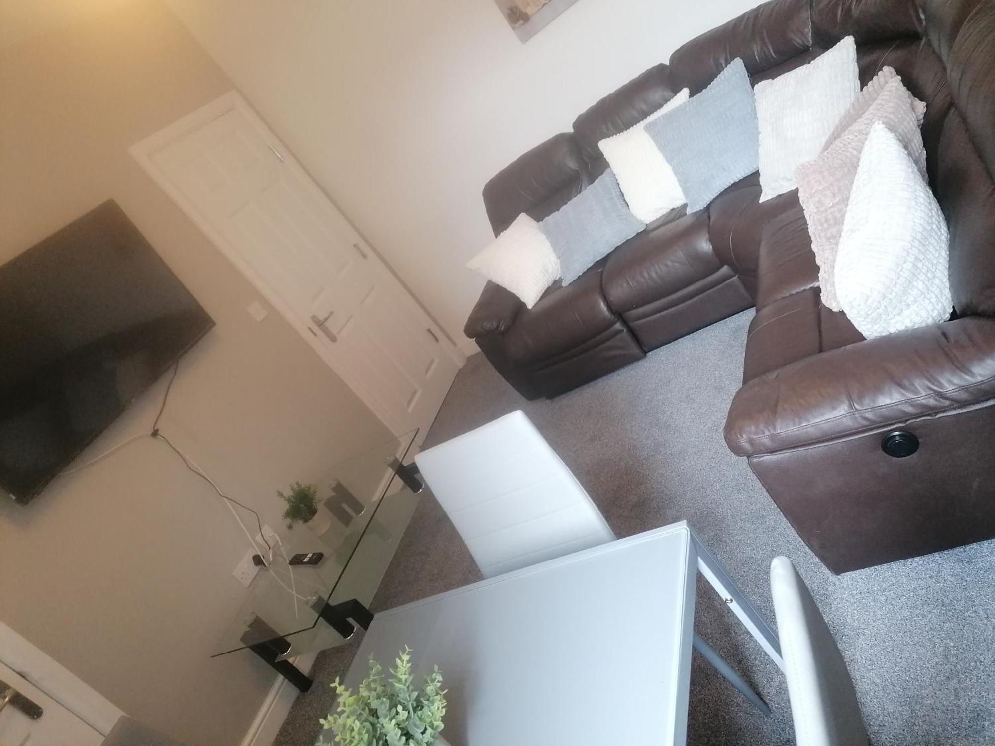 Rossy Home Of Relaxations Stoke-on-Trent Экстерьер фото
